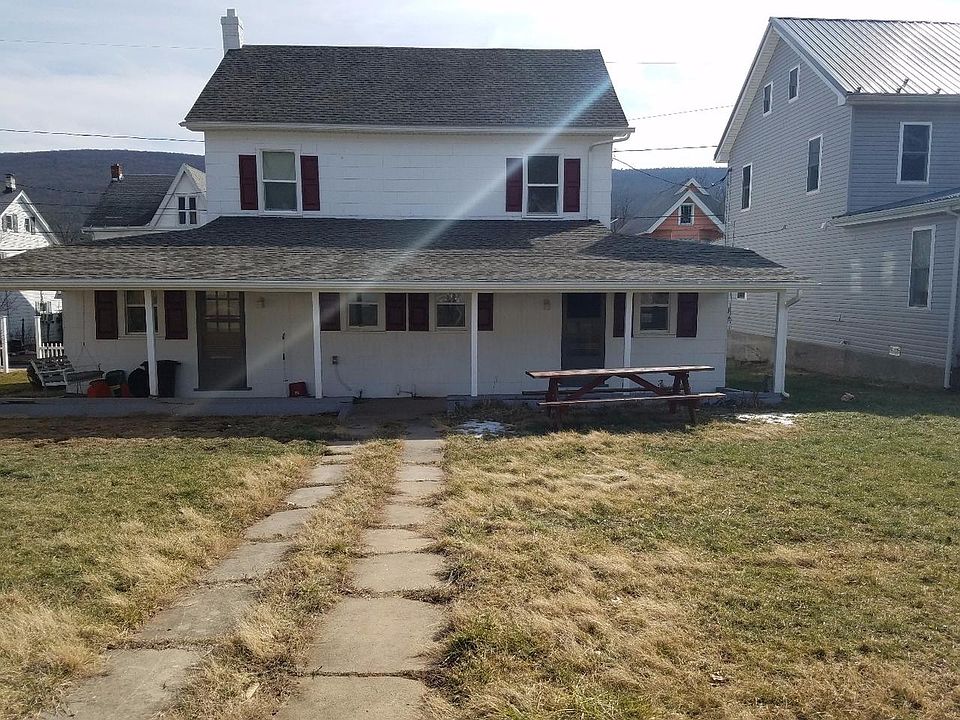 2nd image of 415 W Market St