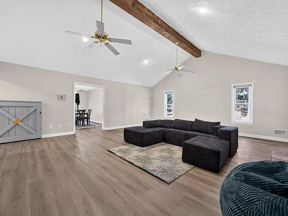3rd image of 1118 Pepper Ridge Dr