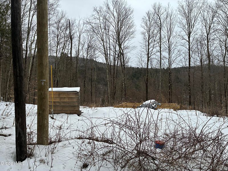 4th image of 38 Hill Hollow Rd Road