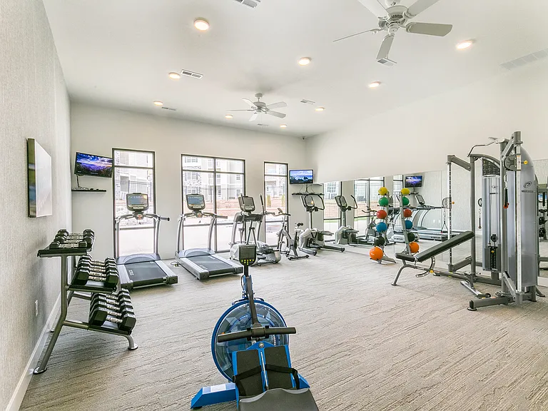 24 hr Fitness Center & Cardio Room