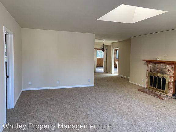 3rd image of 537 30th Ave