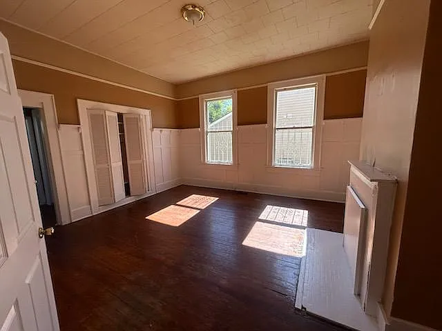 753A Leonard St — Photo 7