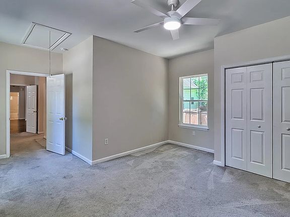 3rd image of 389 Northwood St