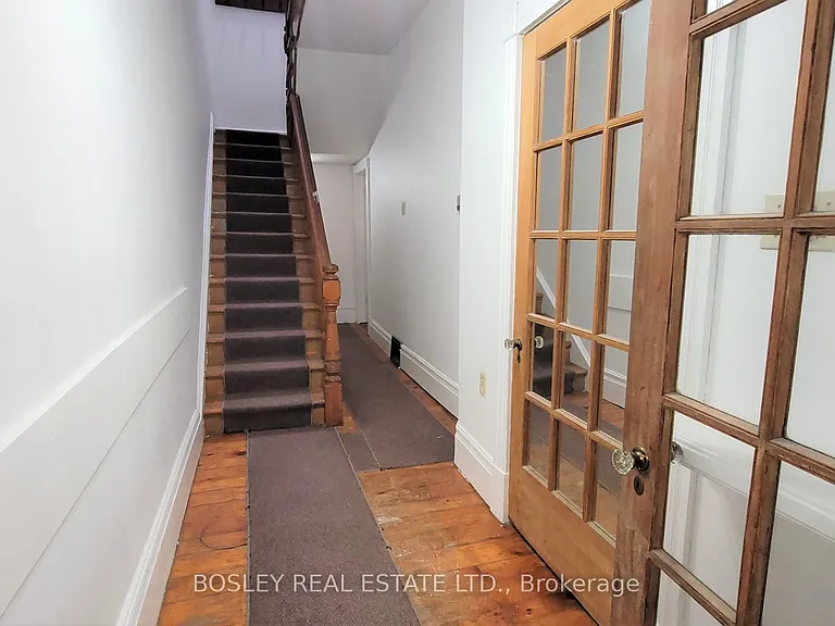 31 Sword St #MAIN — Photo 2