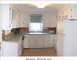 4th image of 250 Lake Plymouth Blvd