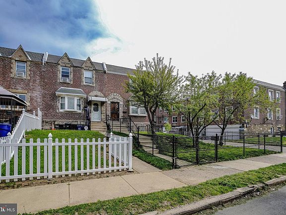 2nd image of 647 Devereaux Ave