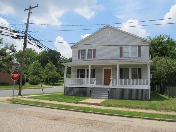 710 Freeman St APT 2, Fredericksburg, VA 22401