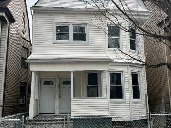 32 N 18Th St, East Orange City, NJ 07017