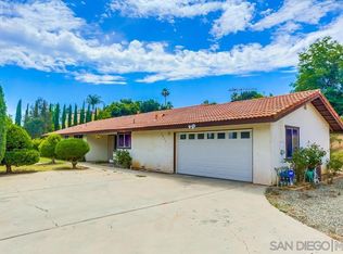 2063 Summit Dr, Escondido, CA 92025