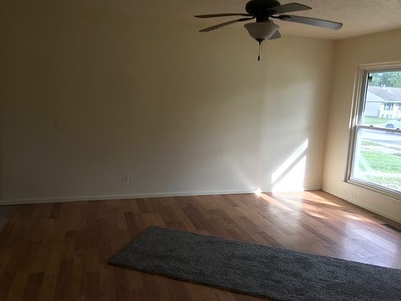 3rd image of 2206 Heatherfield Dr