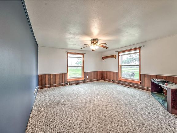 3rd image of 35705 Renner Rd