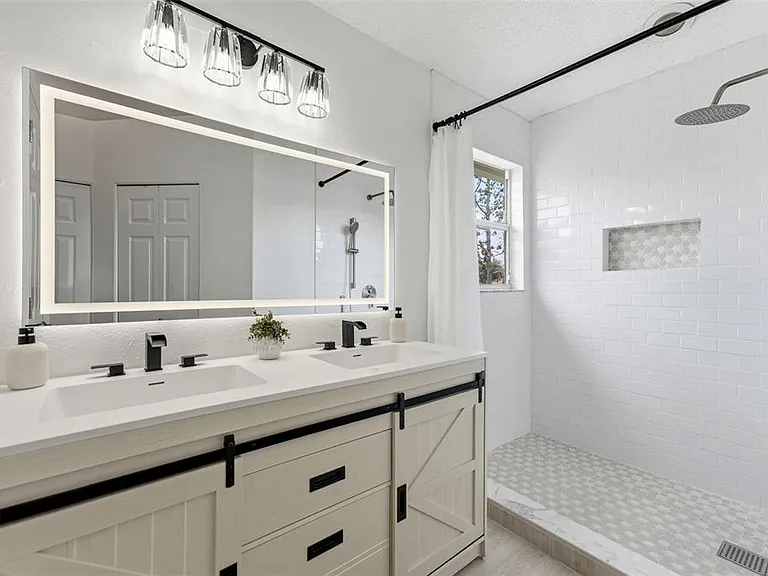 6048 Sand Key Ln — Photo 17