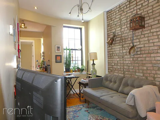 Rented by Rennit Inc. | media 12