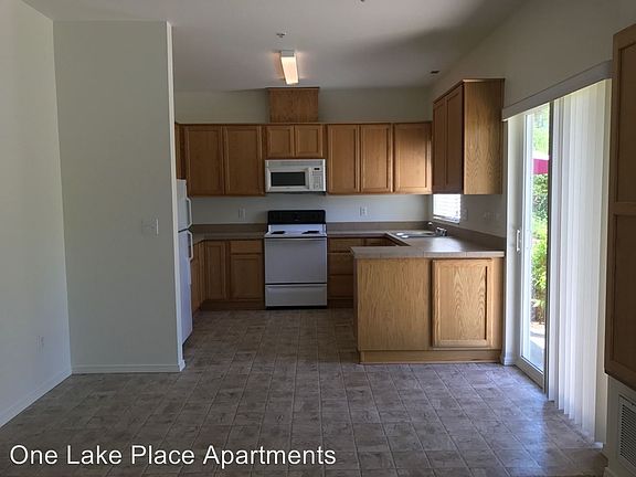 2nd image of 5264 NE 121st Ave #123