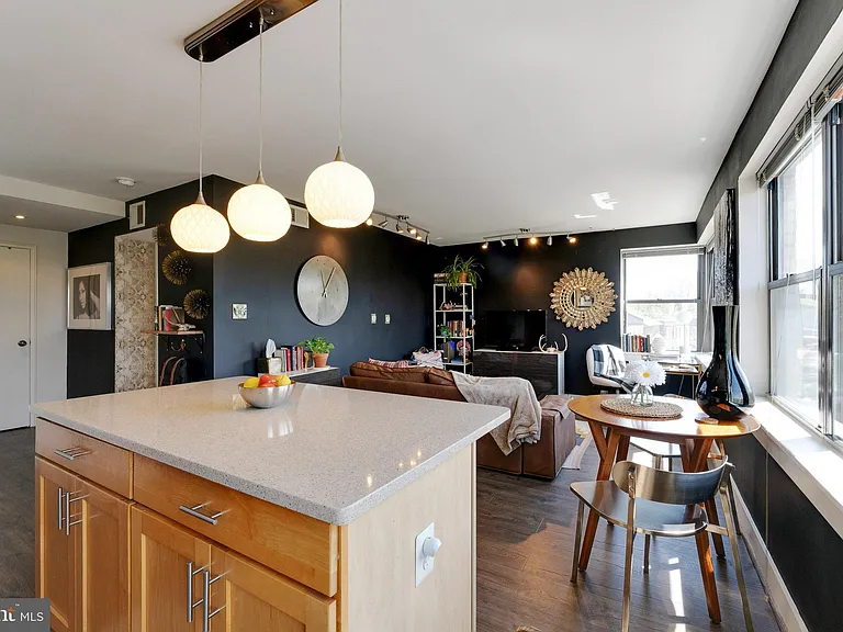 212 Oakwood St SE #322 — Photo 9