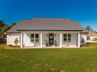 42415 N Falcon Dr, Ponchatoula, LA 70454