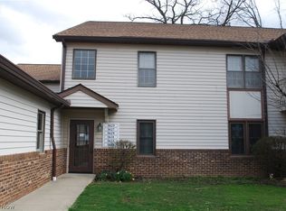5633 Gateway Ln, Brookpark, OH 44142