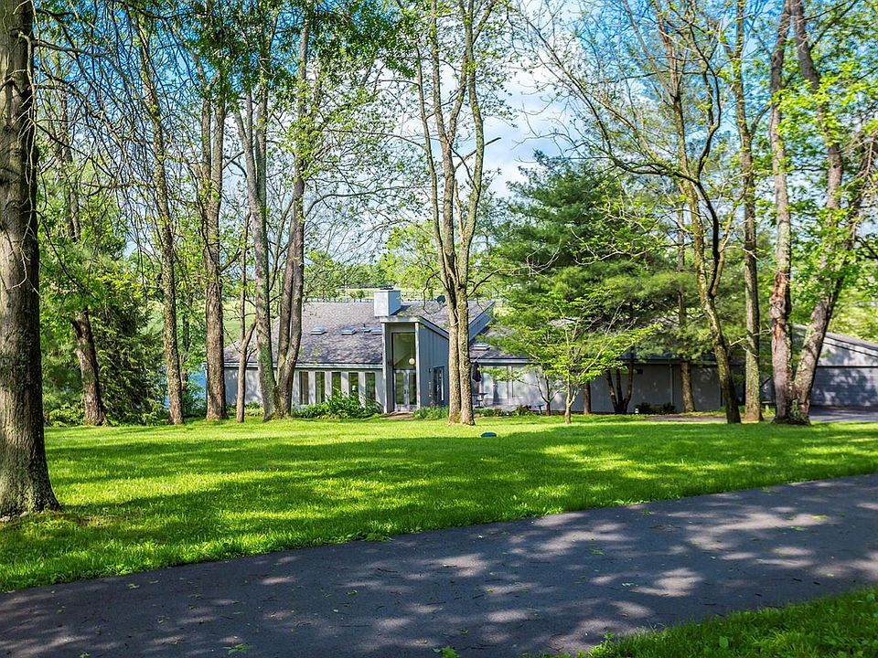 1st image of 4926 Hidden River Dr