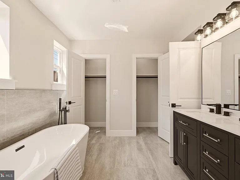 724 Rock Creek Church Rd NW #A — Photo 22