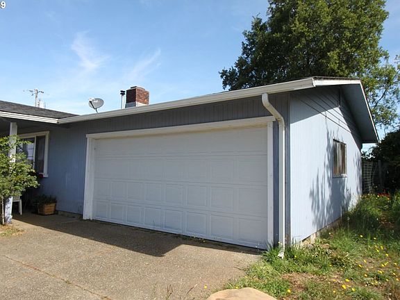 2nd image of 530 Montgomery Ave