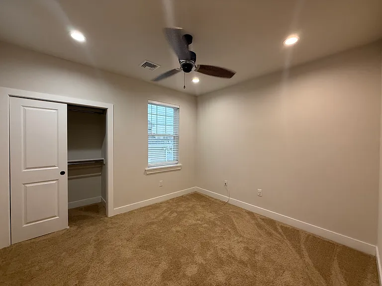 2 Bed 2.5 Bath - 1,641 sqft