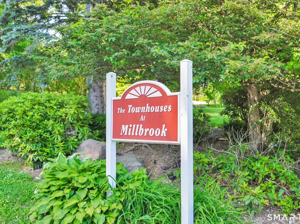 8 Julia Court #8, East Windsor, CT 06016