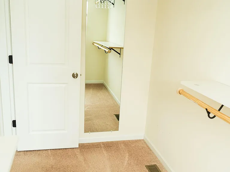 1013 Epiphany Rd — Photo 25