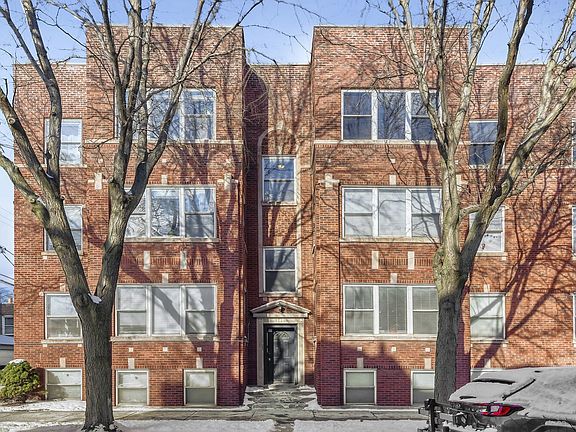 2nd image of 3108 W Belle Plaine Ave #3