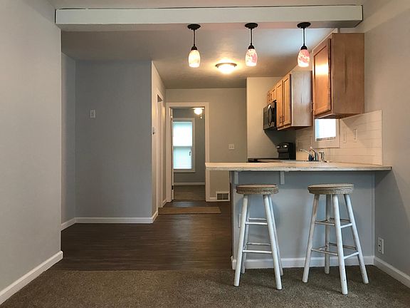 3rd image of 1837 Olympic St