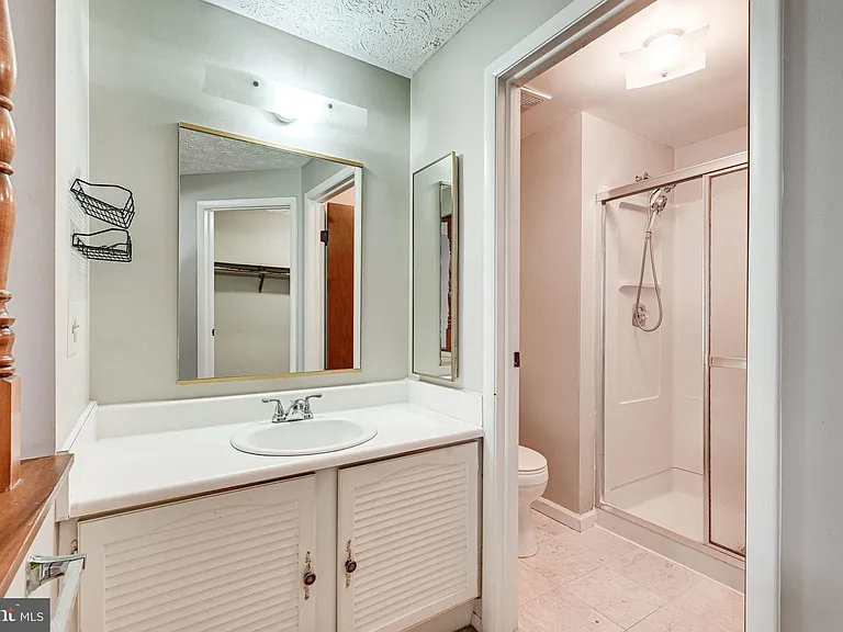 3381 Monarch Ln — Photo 34