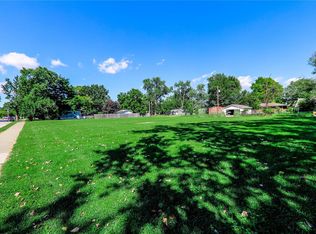 916 Greenwood St, Madison, IL