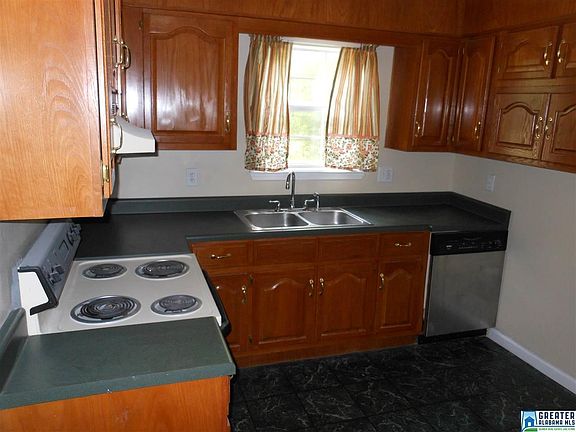 5th image of 609 West Ave
