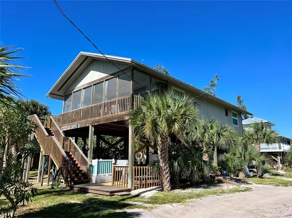 8934 Gulf St, Placida, FL 33946
