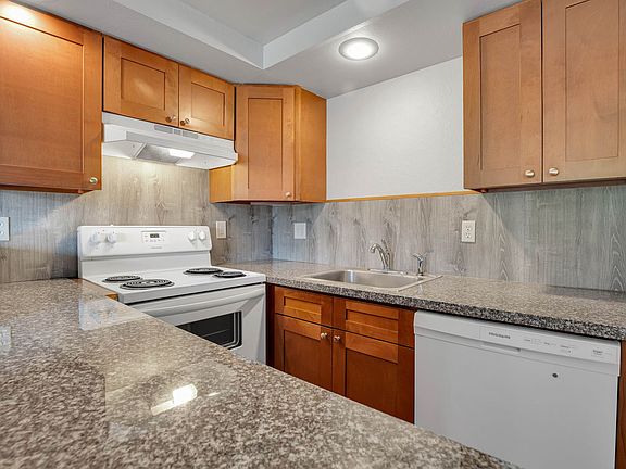 5th image of 8101-8105 NE 13th Ave #954-8103E