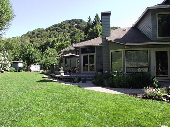 5th image of 8 Deer Creek Ct