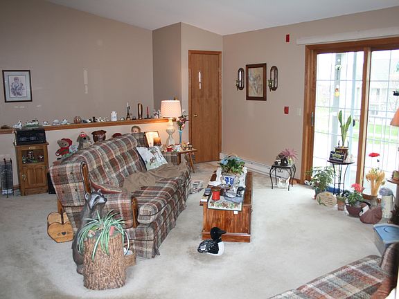 2nd image of 239 Minz Park Cir APT 3