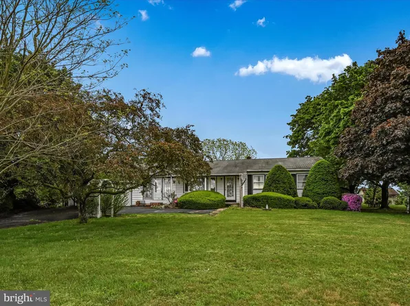 1373 Trolley Rd, Mohrsville, PA 19541