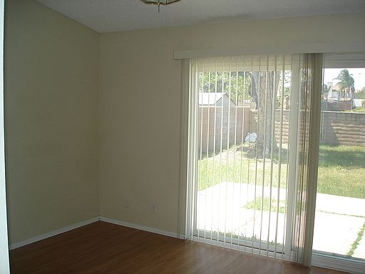 5th image of 2544 N Glenwood Ave