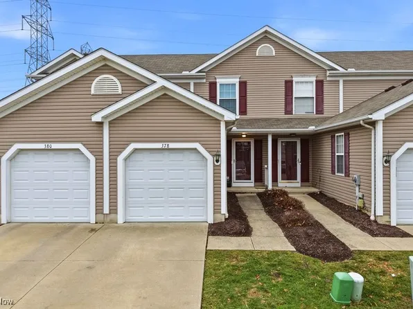 378 Angela Ln, Avon Lake, OH 44012