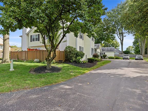 3rd image of 3 Talbot Dr