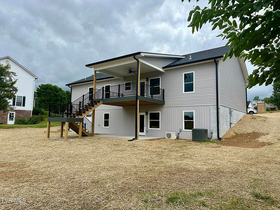 2nd image of 275 Appian Way