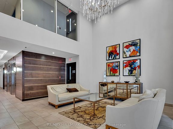 2nd image of 108 Richmond Rd #211