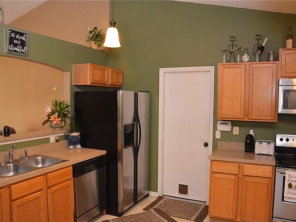 5th image of 3671 Queens Cove Blvd