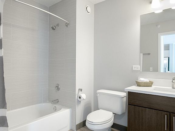3rd image of 160 N Jefferson St #1108
