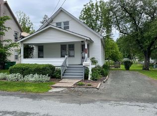 31 Stanton St, Honesdale, PA 18431