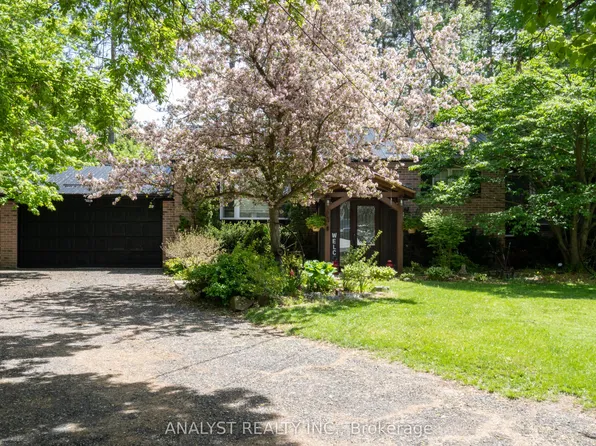 19 Pine Park Blvd, Adjala Tosorontio, ON L0M 1J0
