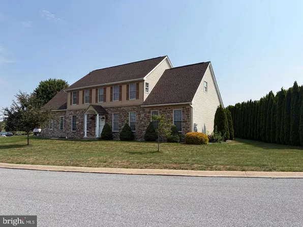 305 Catherine Ct, Lebanon, PA 17042