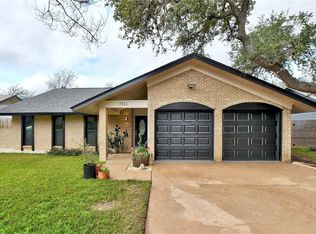 7112 Twisted Oaks Dr, Austin, TX 78745