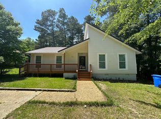 490 Corning Pl, Fayetteville, NC 28314