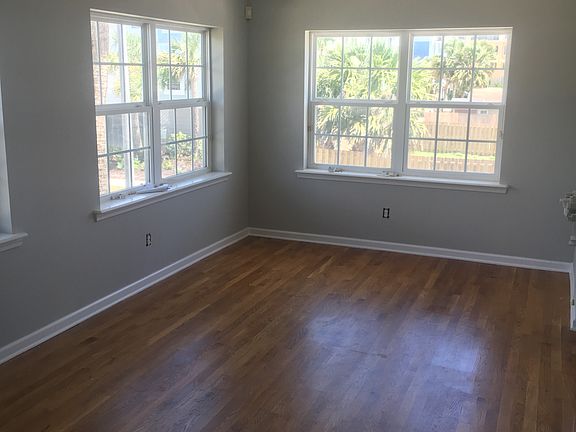 2nd Floor Living Room